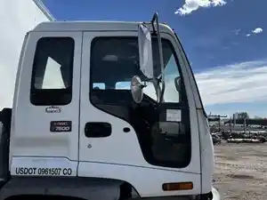 Used 2005 GMC T7 Door (Stock #73104)) Part Image