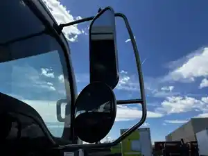 Used 2005 GMC T7 Mirror (Stock #73105)) Part Image