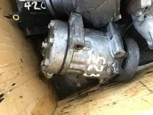 Used 2005 INTERNATIONAL 4300 A/C Compressor (Stock #30023)) Part Image
