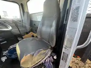 Used 1997 INTERNATIONAL 4700 Cab (Stock #78381)) Part Image