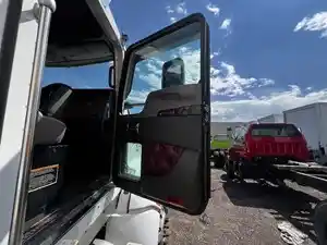 Used 2013 KENWORTH T680 Door (Stock #76192)) Part Image