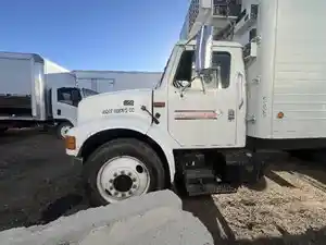 Used 1995 INTERNATIONAL 4700 Cab Image