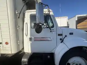 Used 1995 INTERNATIONAL 4700 Door (Stock #80251)) Part Image
