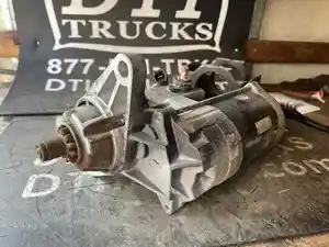 Used 2001 ISUZU 6HK1 Starter (Stock #80589)) Part Image