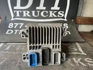 Used 2004 CHEVROLET ECM (Stock #77002)) Part Image