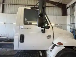 Used 2006 INTERNATIONAL 4300 Door (Stock #80036)) Part Image