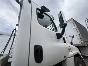 Used 2012 FREIGHTLINER CASCADIA Door (Stock #77820)) Part Image