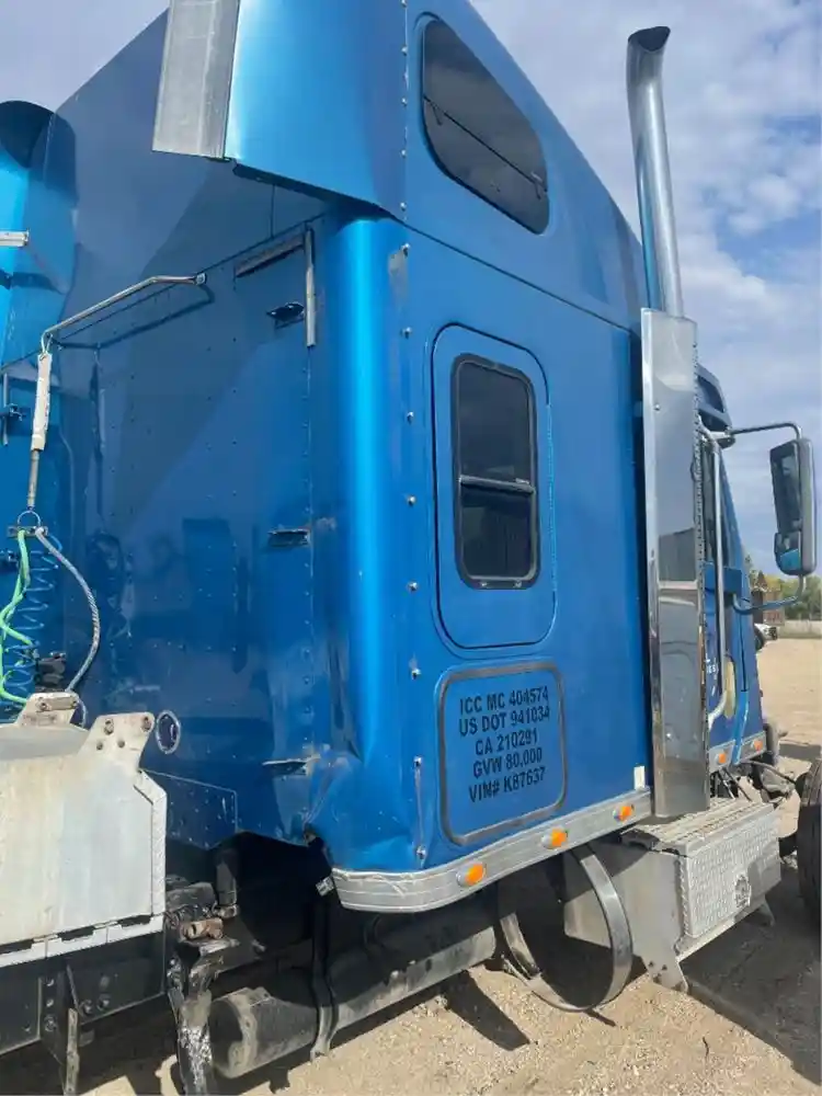 Used Universal Freightliner CORONADO Cab for sale Winger Minnesota