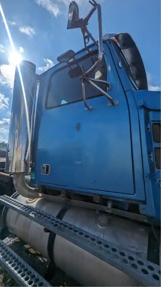 Used 2000 Western Star Cab for sale Winger Minnesota United States