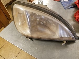 Used 2006 Freightliner COLUMBIA Headlamp Assy (Stock #P-228993)) Part Image