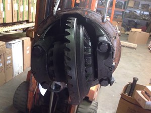 Used Eaton 17060S Rear Rear (Tandem Rear or Single) (Stock #P-228524)) Part Image