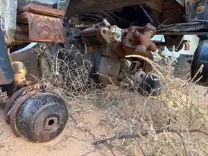 Used 1985 Eaton DS402 Axle, Complete Front (Stock #85-S-2)) Part Image