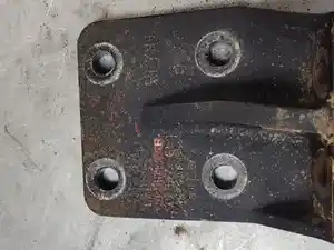 Used Engine Mount (Stock #P-2283300)) Part Image