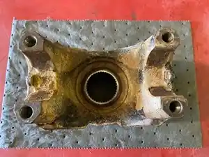 Used Spicer/Dana Differential Yoke (Stock #P-2283879)) Part Image