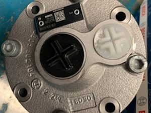New Steering Pump (Stock #8605-955-183)) Part Image
