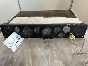 Used 2003 MACK LE613 Instrument Cluster (Stock #20942)) Part Image