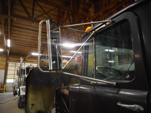 Used 1990 Mack RD686S Mirror (Stock #440431-9)) Part Image