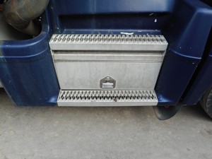 Used 1990 Peterbilt 377 Tool Box Image