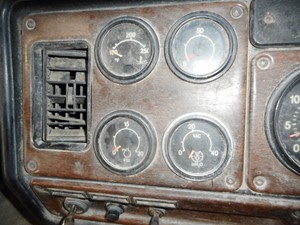 Used 1992 Freightliner FLD Instrument Cluster (Stock #512246-11)) Part Image