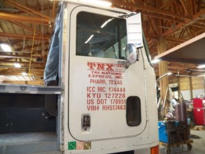 Used 1993 International 9700 Door (Stock #517463-8)) Part Image