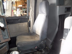 Used 1994 Freightliner FLD Seat (Stock #873724-14)) Part Image