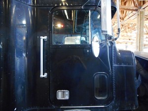 Used 1994 Freightliner FLD120 Door (Stock #462084-7)) Part Image