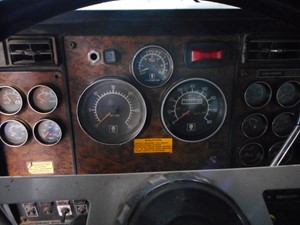 Used 1995 Kenworth T800 Instrument Cluster (Stock #721822-15)) Part Image