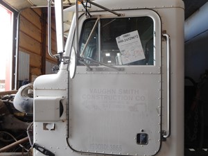 Used 1995 Peterbilt 377 Door (Stock #392809-4)) Part Image