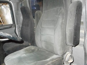 Used 1995 Peterbilt 377 Seat (Stock #392809-11)) Part Image