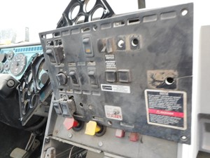 Used 1997 Mack CH 613 Dash Ass'y (Stock #088144-15)) Part Image