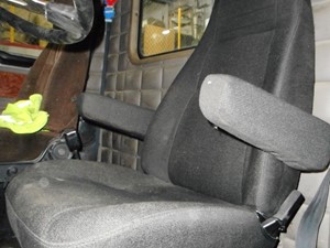 Used 1997 Peterbilt 378 Seat (Stock #444994-11)) Part Image