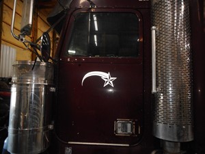 Used 1998 Freightliner FLD Door (Stock #953900-8)) Part Image