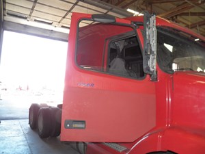 Used 1998 Volvo VNL Door (Stock #764238-8)) Part Image