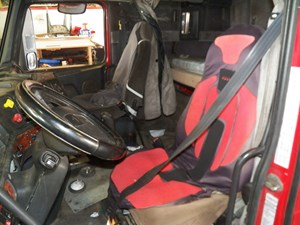 Used 1998 Volvo VNL Seat (Stock #764238-17)) Part Image
