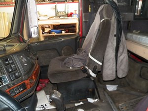 Used 1998 Volvo VNL Seat (Stock #764238-18)) Part Image
