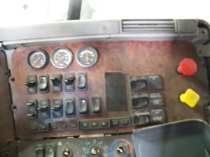 Used 2000 Freightliner C120 Dash Ass'y (Stock #H01005-22)) Part Image