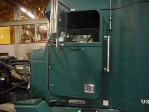 Used 2000 Freightliner FLD Door (Stock #J21404-6)) Part Image