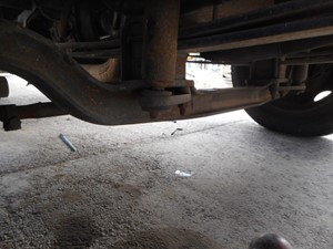 Used 2000 Isuzu FTR Front Axle, Complete (Stock #701368-3)) Part Image