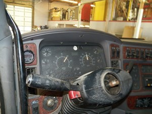 Used 2000 Kenworth T2000 Instrument Cluster (Stock #860666-13)) Part Image