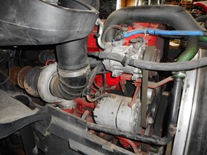 Used 2000 Volvo VNL64T Radiator (Stock #259525-15)) Part Image