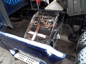 Used 2002 International 9400I Battery Box (Stock #058286-21)) Part Image