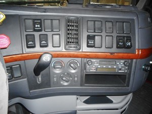Used 2003 Volvo VNL Dash Ass'y (Stock #356385-23)) Part Image
