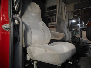 Used 2003 Volvo VNL Seat (Stock #356385-21)) Part Image