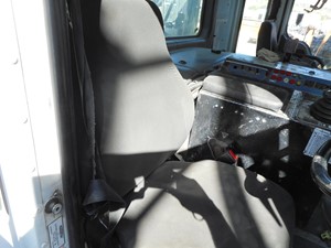 Used 2004 Freightliner CONDOR Seat (Stock #V42517-15)) Part Image