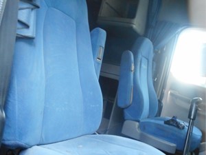 Used 2005 Freightliner CENTURY CLASS Seat (Stock #V22328-18)) Part Image