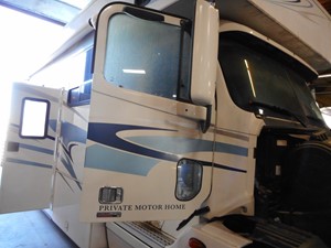 Used 2005 Freightliner COLUMBIA Door (Stock #N01889-8)) Part Image