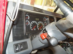 Used 2005 Freightliner Columbia CL120 Instrument Cluster (Stock #U2162D-19)) Part Image