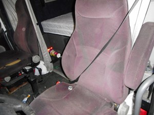 Used 2005 Volvo VNL 780 Seat (Stock #399176-22)) Part Image