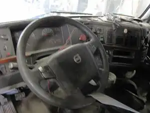 Used 2005 Volvo VNL Steering Wheel (Stock #404383-10)) Part Image