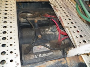 Used 2006 Freightliner COLUMBIA 120 Battery Box (Stock #Y08579-16)) Part Image
